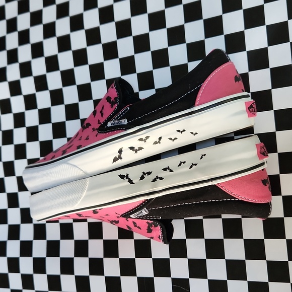 Warped Tour RARE bats Slip on Vans Size 7.5 Women's Men's 6 - Picture 13 of 16
